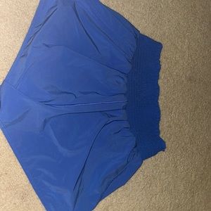 Aerie smocked shorts size L in blue